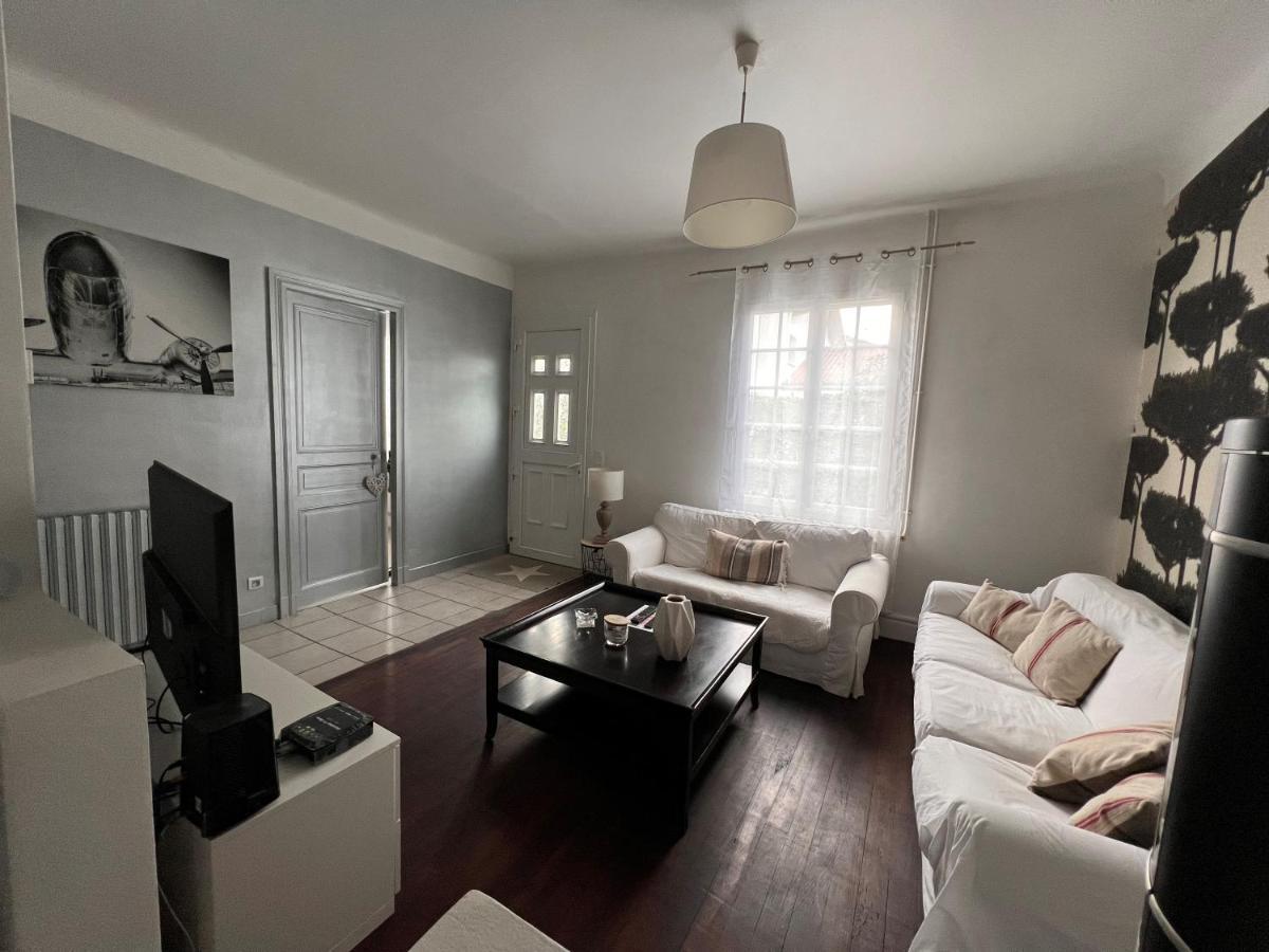 Agréable maison de ville avec une belle terrasse Anglet Extérieur photo